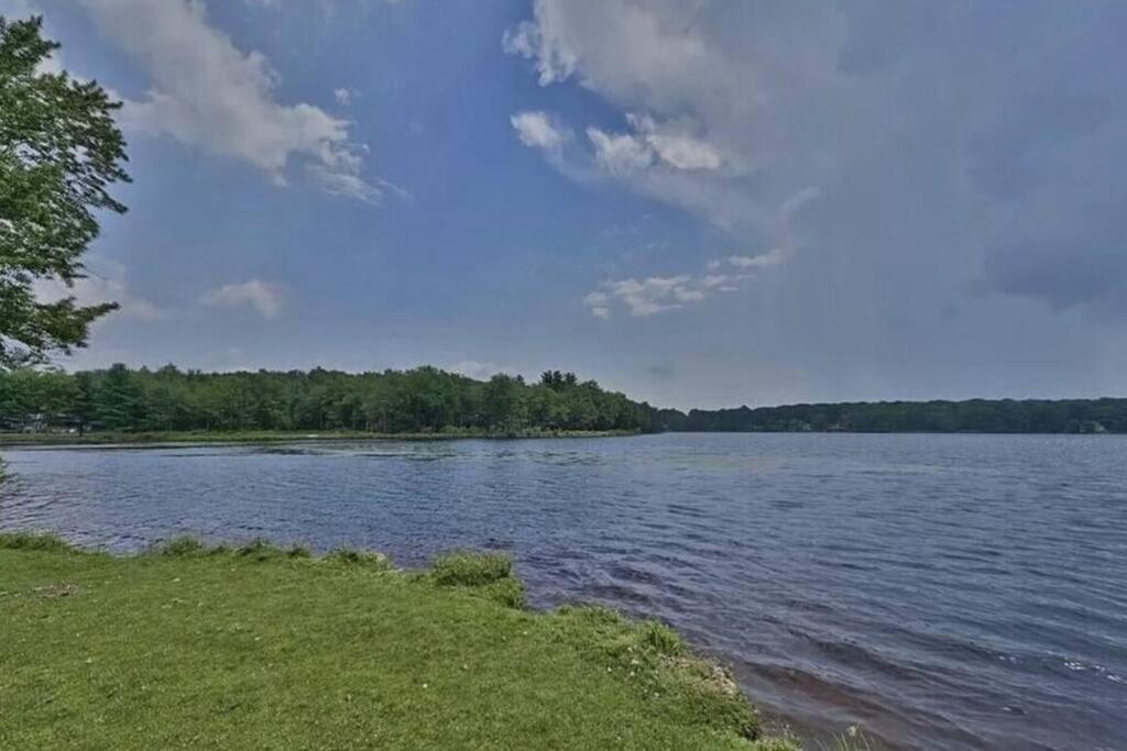 Hideaway - Lakehouse/Spa/Dock/ Pocono Summit Buitenkant foto